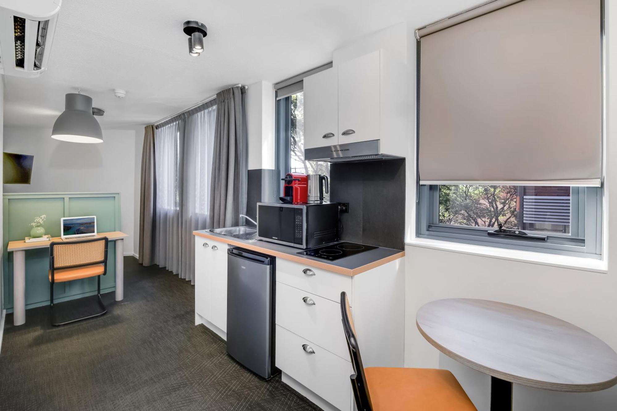 Hotel The Urban Newtown Sydney Exterior foto